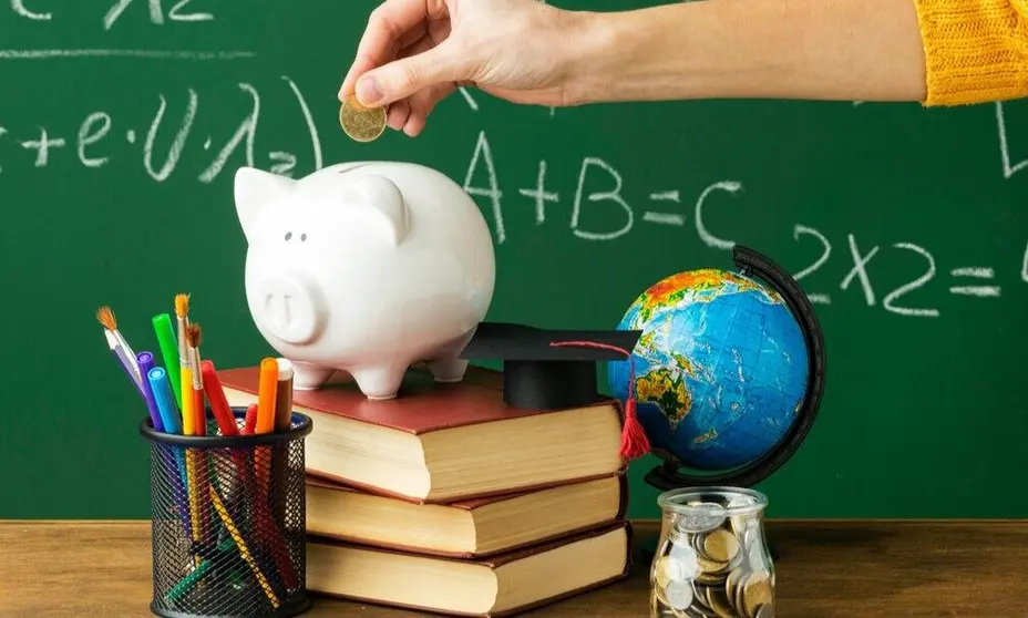 Imagen ilustrativa del gasto escolar. (Freepik)