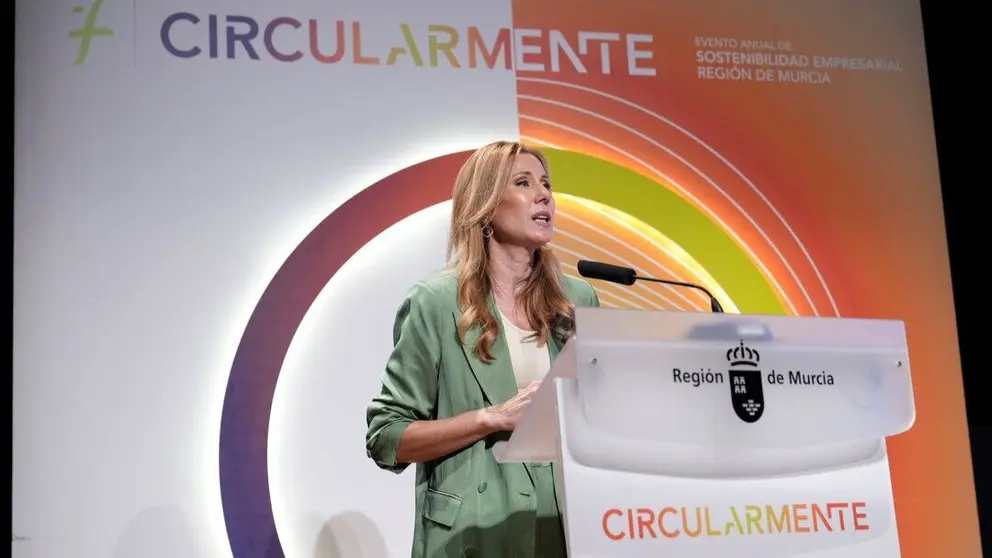 La consejera de Empresa, Empleo y Econom&iacute;a Social, Marisa L&oacute;pez Arag&oacute;n, durante su intervenci&oacute;n en el foro &lsquo;Circularmente&rsquo;. (CARM)