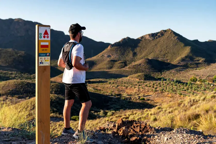 La Red de Senderos enlazados Campoder impulsa el turismo activo y el desarrollo rural en la Regi&oacute;n