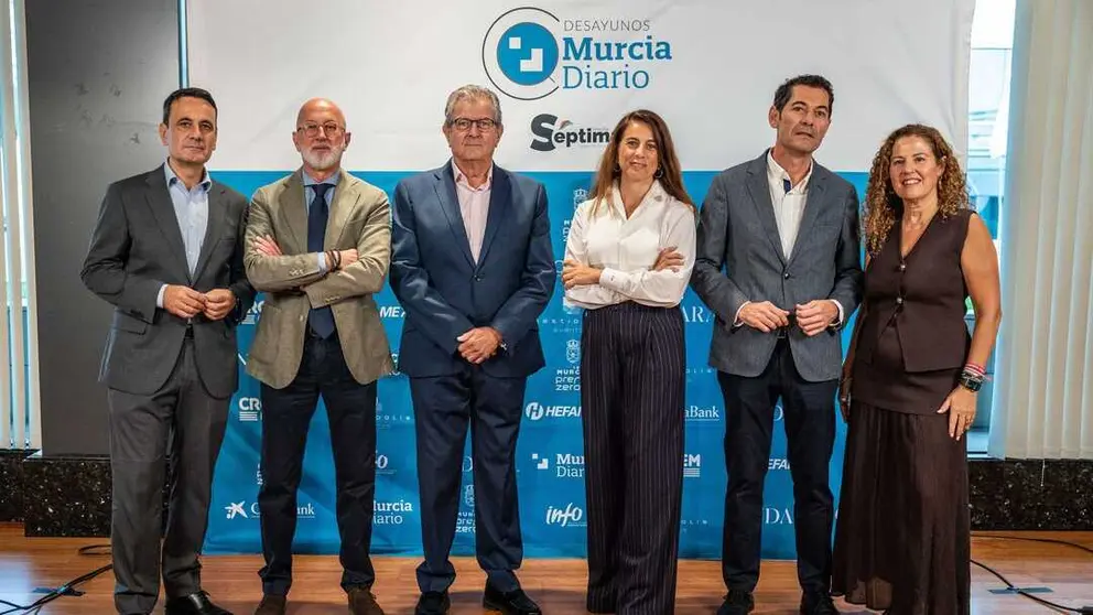 Imagen previa al evento en el photocall. (Ra&uacute;l Alc&aacute;ntara)