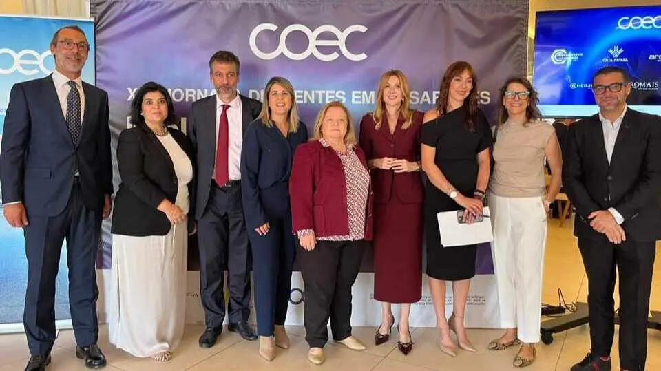 Imagen de familia durante la inauguraci&oacute;n de la Jornada de Dirigentes Empresariales de COEC.&nbsp;(CARM)