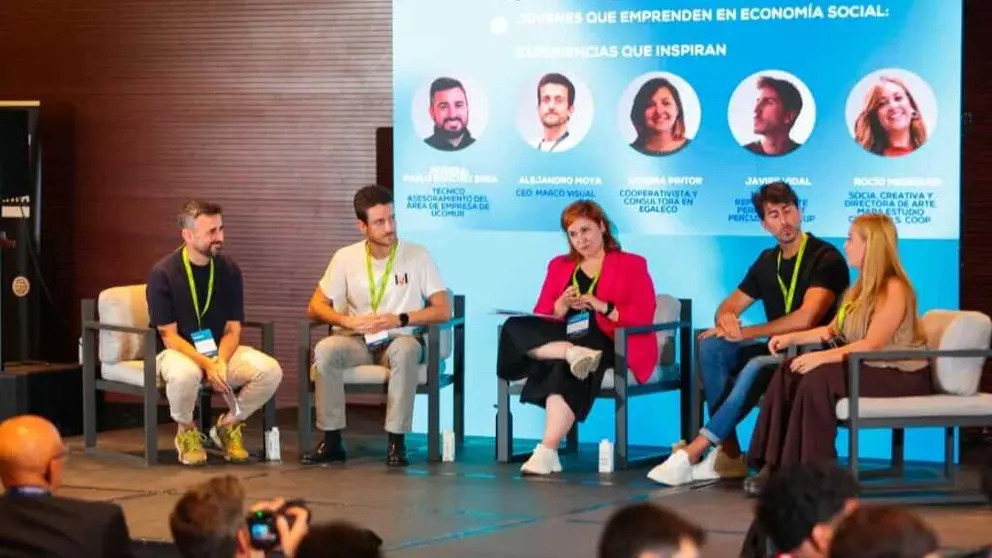 Una mesa redonda del foro 'Gen-E: Generaci&oacute;n Emprendedora en Econom&iacute;a Social'. (Somos Experiences)