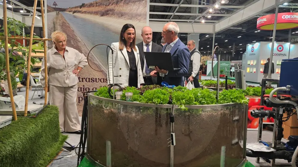 Imagen de la consejera, Sara Rubira, en el Sal&oacute;n de la Agricultura Expo Sagris, que se celebra en Madrid.&nbsp;(CARM)