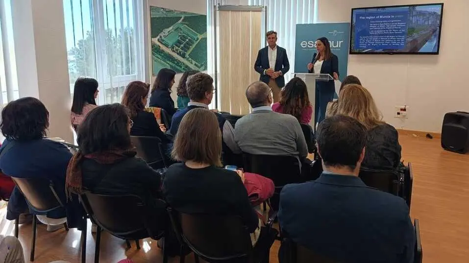 Visita de la delegaci&oacute;n europea a la estaci&oacute;n depuradora de aguas residuales de San Pedro del Pinatar.&nbsp;(CARM)
