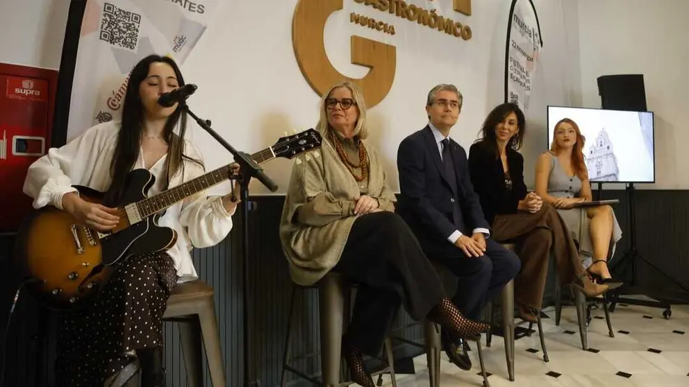 Presentaci&oacute;n de 'Murcia en la Vitrina'. (C&aacute;mara de Comercio de Murcia)