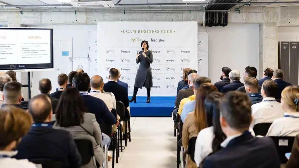 Un momento de la jornada 'Impulsa tus ventas con LinkedIn y la IA'. (Agencia Weekend)