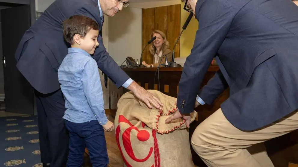 Imagen durante el sorteo de la Compra-Reloj 2025. (C&aacute;mara de Murcia)