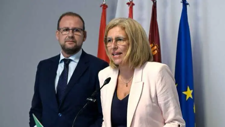 El concejal de Desarrollo Urbano y Ciudad Inteligente del consistorio murciano, Jos&eacute; Guill&eacute;n, y la concejal de Gobierno Abierto, Mercedes Bernab&eacute;. (Ayuntamiento de Murcia)