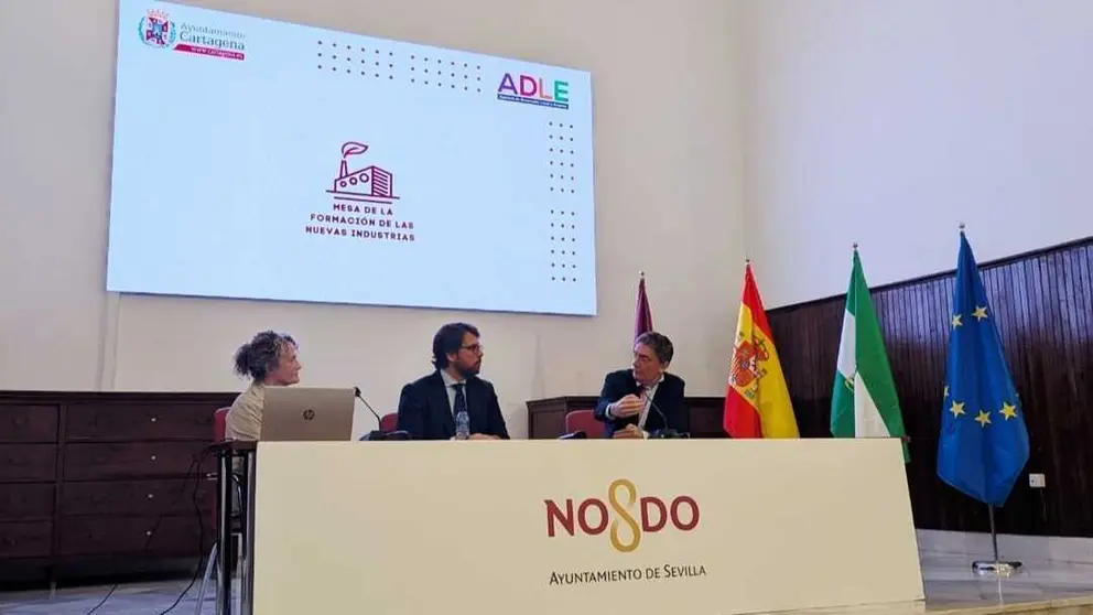 El concejal de Empleo del consistorio cartagenero,&nbsp;&Aacute;lvaro Vald&eacute;s, durante su participaci&oacute;n en el XXXI Foro Nacional de Ciudades por el Empleo. (Ayuntamiento de Cartagena)