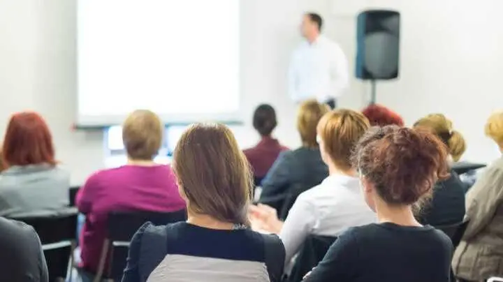 Imagen de uno de los cursos. (CARM)