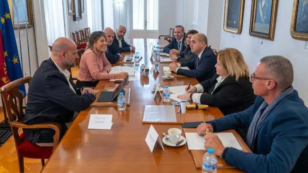 Reuni&oacute;n sobre el Plan General de Ordenaci&oacute;n Urbana de Cartagena. (Ayuntamiento de Cartagena/Felipe G. Pag&aacute;n)