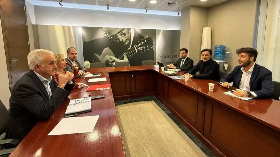 El consejero de Fomento e Infraestructuras, Jorge Garc&iacute;a Montoro, durante las reuniones mantenidas con los grupos parlamentarios de la Asamblea Regional para hablar sobre el anteproyecto de Ley de Vivienda Asequible. (CARM)