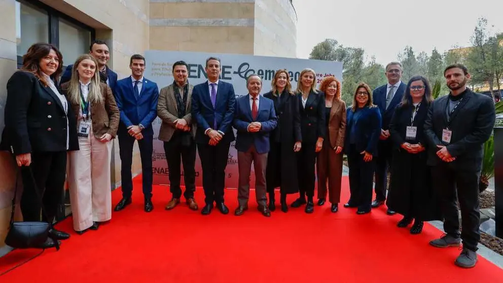 Imagen de familia en el Future Jobs Day de ENAE. (ENAE)