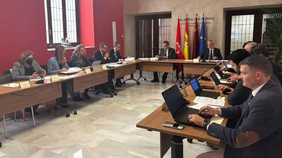 Imagen del consejo de administraci&oacute;n de Mercamurcia. (Ayuntamiento de Murcia)
