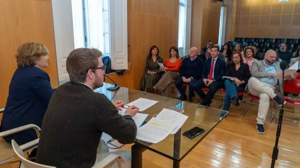 Reuni&oacute;n del Consejo Municipal de Comercio de Cartagena. (Ayuntamiento de Cartagena/Felipe G. Pag&aacute;n)