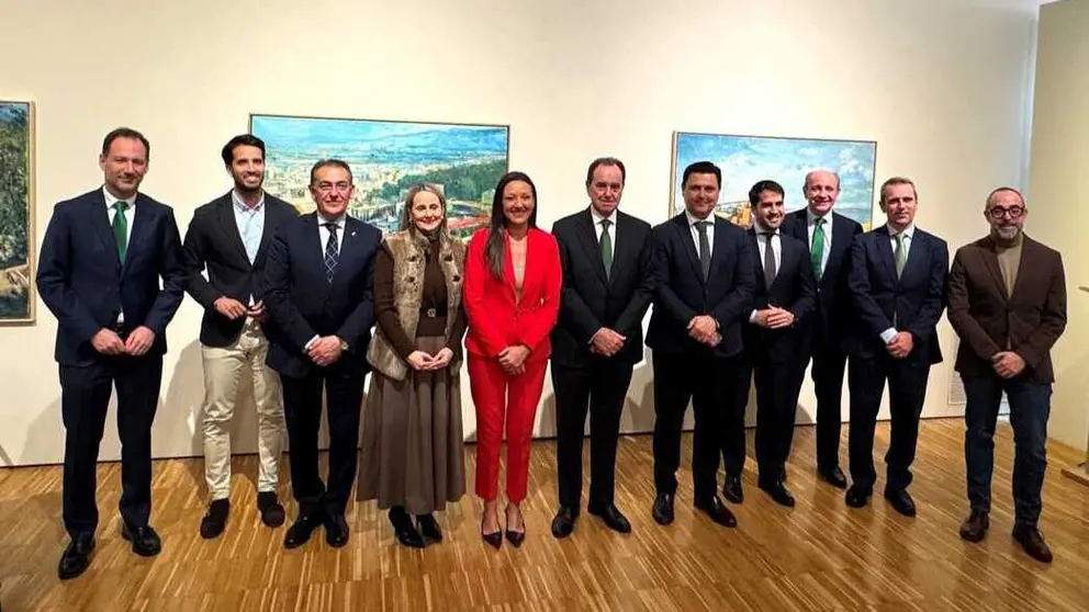 Foto de familia tras la firma del convenio. (Iberdrola)