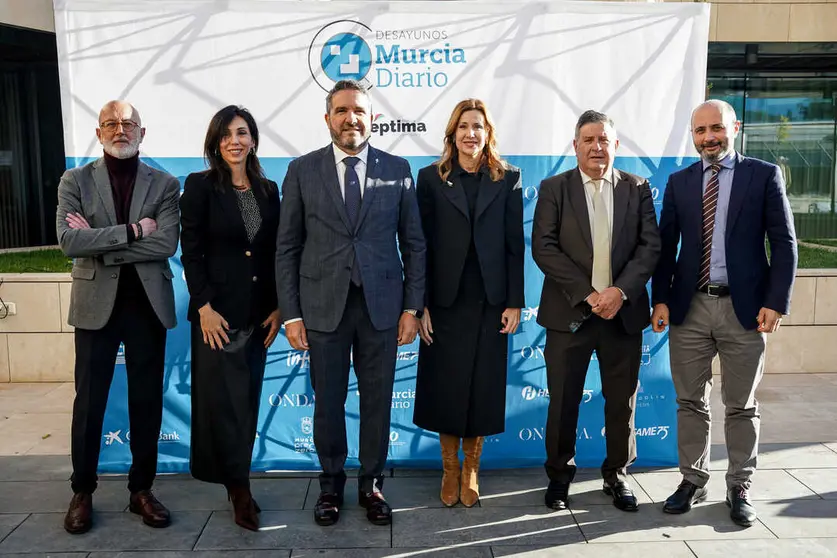 Imagen del photocall previo al evento. (Ra&uacute;l Alc&aacute;ntara)
