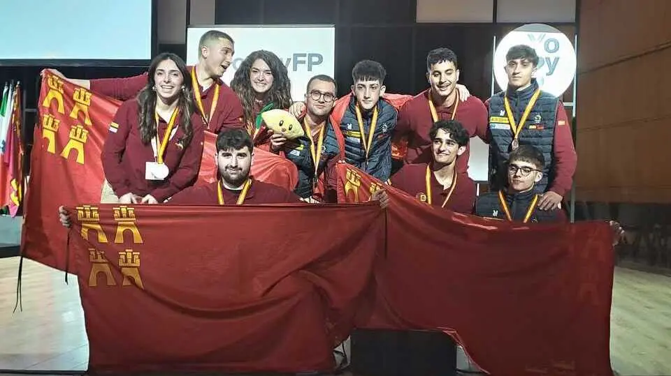 Alumnos de la Regi&oacute;n ganadores de 'SpainSkills2026'. (CARM)