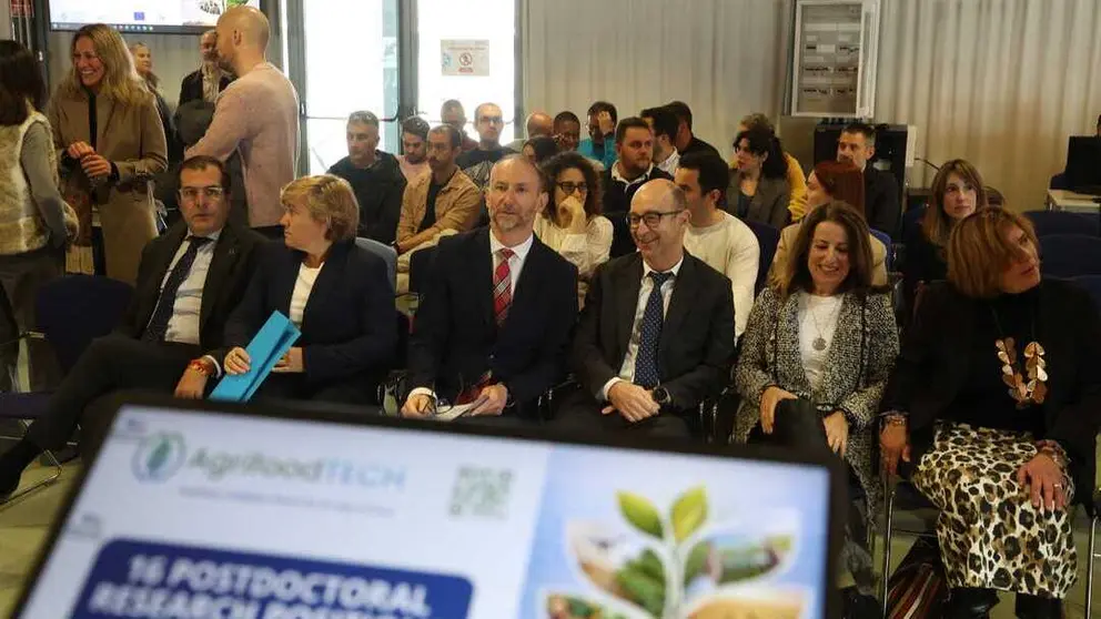 Imagen del acto de presentaci&oacute;n. (UPCT)
