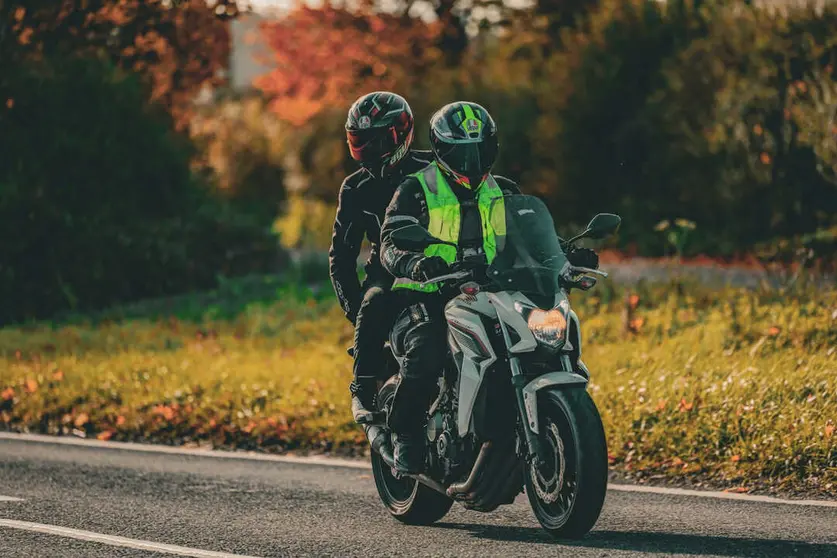 iAccesorios de moto: c&oacute;mo elegirlos sin renunciar a la seguridad ni al confort - Imagen <a target="_blank" href="https://unsplash.com/es">Unsplash</a>