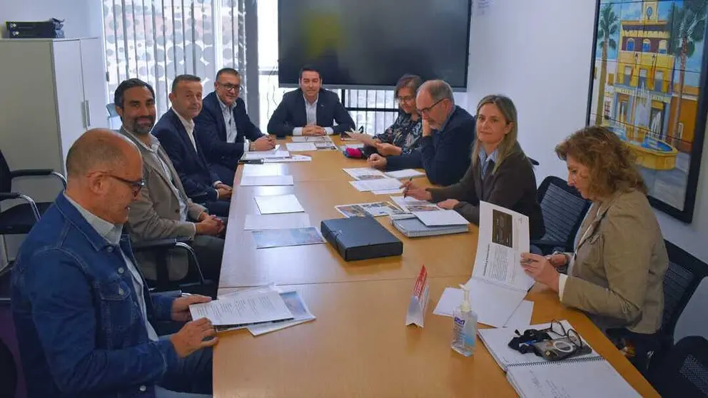 Imagen de la reuni&oacute;n sobre el proyecto. (Ayuntamiento de Las Torres de Cotillas)