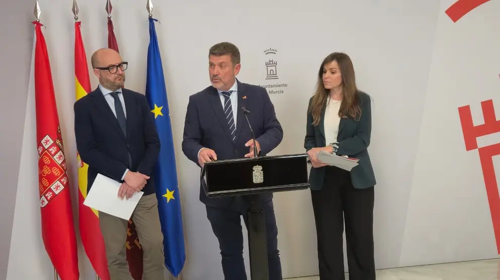 Momento de la presentaci&oacute;n del dispositivo a cargo de Fulgencio Perona&nbsp;