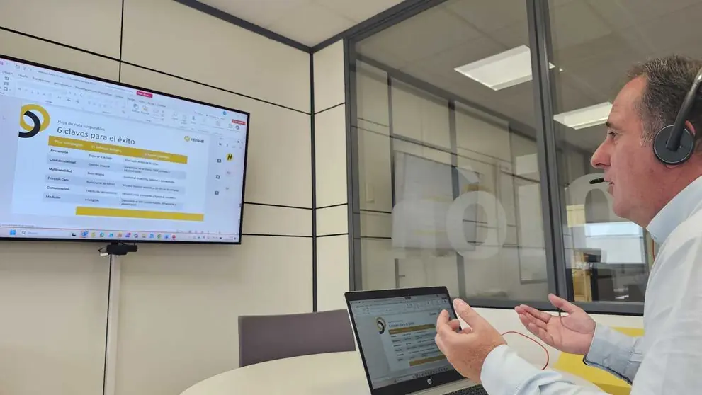 El director de Salud de Hefame, Antonio Javier Mart&iacute;nez, durante su intervenci&oacute;n en el webinar. (Hefame)