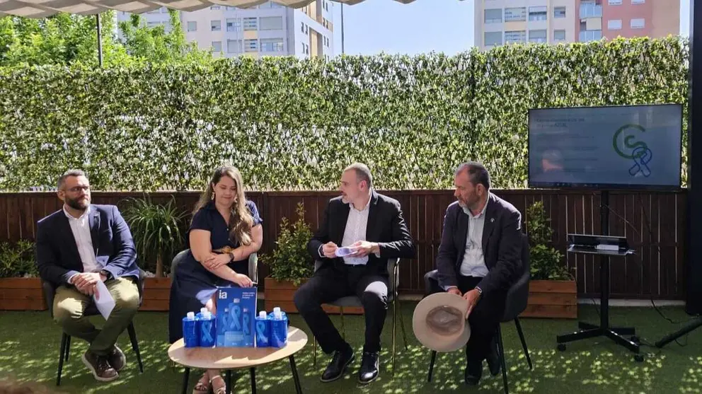 Imagen durante el anuncio del relanzamiento. (Hefame)