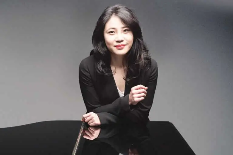 La pianista ZeeZee, lidera el programa rom&aacute;ntico que ofrece la OSRM en Cartagena.