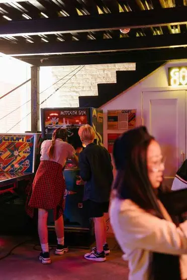 <p>Del recreativo al ocio digital: c&oacute;mo ha cambiado el entretenimiento- Imagen:&nbsp;pexels-cottonbro</p>
