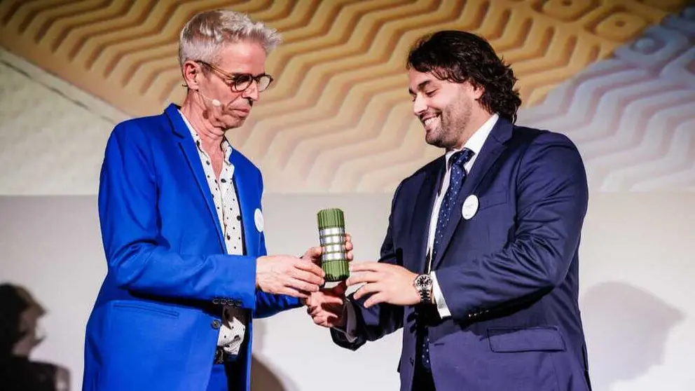 Imagen durante la entrega del premio. (Ecus)