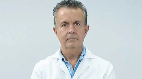 El doctor Juan Antonio Luj&aacute;n, jefe del Servicio de Cirug&iacute;a General y del Aparato Digestivo del Hospital Quir&oacute;nsalud Murcia. (Quir&oacute;n Salud)