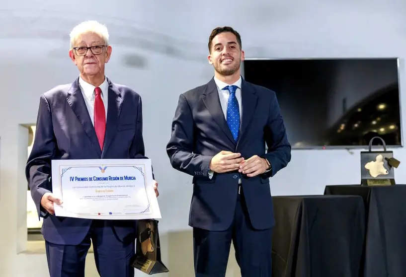 El director general de Consumo, Alberto S&aacute;nchez, durante la celebraci&oacute;n de los Premios de Consumo del pasado a&ntilde;o. (CARM)