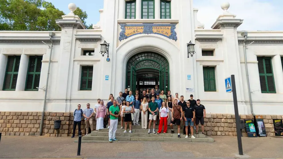 Imagen de familia en el Summer Camp CONRIS 2026 celebrado en ISEN Cartagena. (ISEN)