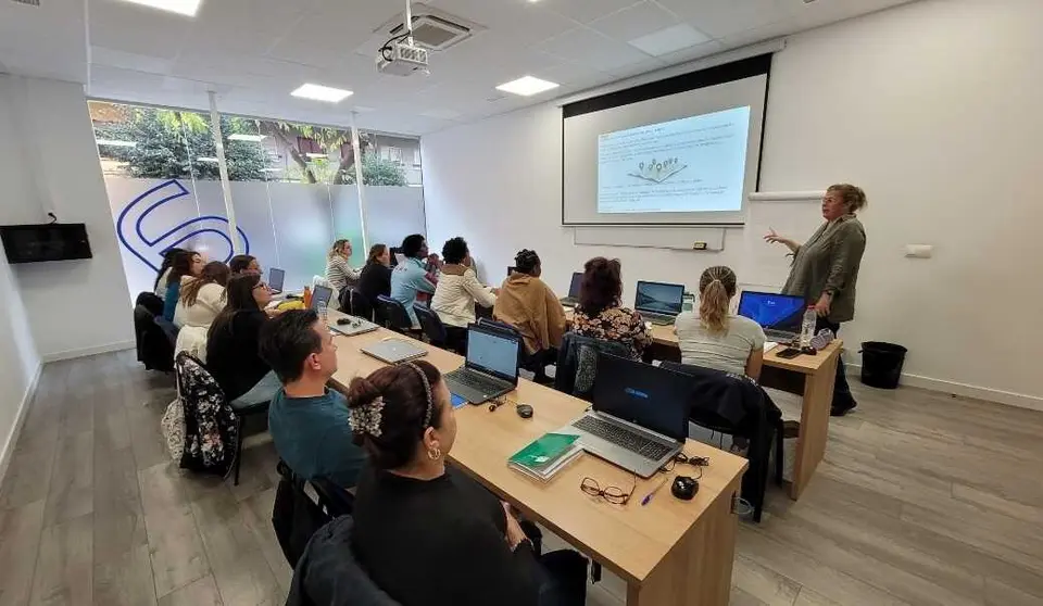 Formaci&oacute;n en competencias digitales de Red.es. (Delegaci&oacute;n del Gobierno en la Regi&oacute;n de Murcia)