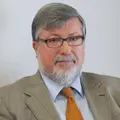Gregorio Labatut Serer. Escuela de Economía.