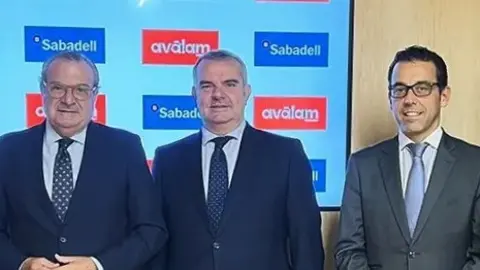 112322. Firma Convenio Sabadell (1)(1)