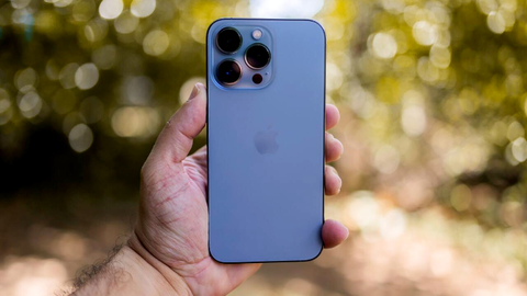 El tel&eacute;fono que necesitas en tu vida: el iPhone 13