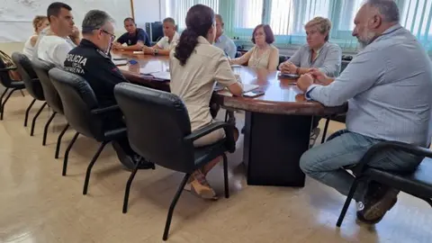 A este acuerdo se ha llegado en una reuni&oacute;n en la que, junto a t&eacute;cnicos municipales y de Hostecar, han estado presentes varios  concejales del Gobierno. 