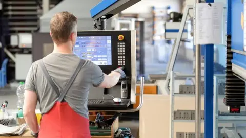 Empleado de industria.