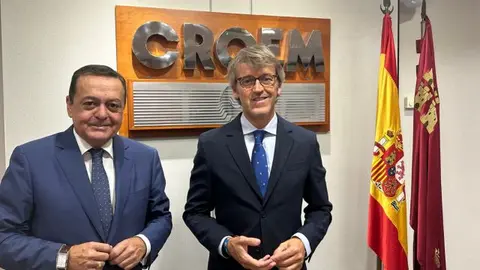 El presidente de CROEM, Jos&eacute; M&ordf; Albarrac&iacute;n, junto al consejero de Econom&iacute;a y Empresa, Luis Mar&iacute;n. 