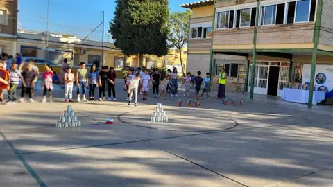 La iniciativa incluye un conjunto de actividades con un enfoque educativo y de concienciaci&oacute;n medioambiental, dirigidas a estudiantes y profesores. 