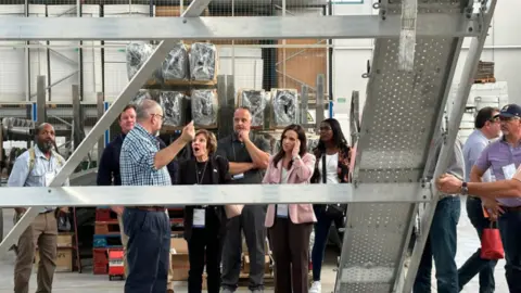 Empresarios de California, durante la visita a empresas de la Regi&oacute;n.