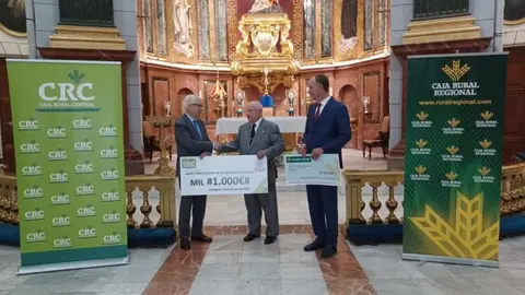 En las Fan Zone del equipo ciclista Caja Rural-Seguros RGA y la entidad financiera Caja Rural Central (CRC) y CR Regional, se colocaron varias bicicletas solidarias en las que&nbsp;por cada km que se p