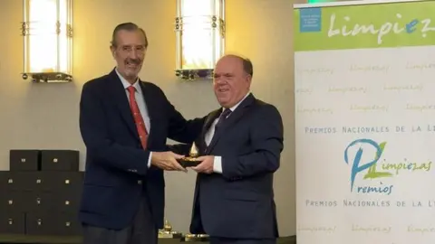 Con una plantilla de m&aacute;s de 9.000 personas, distribuidas por todo el panorama nacional, han recogido este galard&oacute;n que reconoce el trabajo bien hecho y les llena de orgullo por estar en la cima de