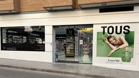 Exterior de la tienda de Crevillente. 