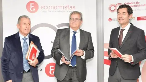El grupo de trabajo en la Comunidad Aut&oacute;noma lo conforman Jos&eacute; Daniel Buend&iacute;a Azor&iacute;n (coordinador), Miguel Esteban Yago y Jos&eacute; Carlos S&aacute;nchez de la Vega.