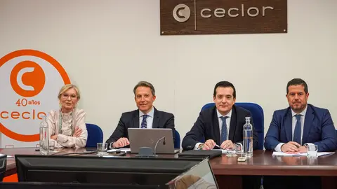 El consejero de Fomento e Infraestructuras, Jos&eacute; Manuel Pancorbo, se reuni&oacute; con el presidente de Ceclor, Juan J&oacute;dar, con el alcalde del municipio, Fulgencio Gil, y con su equipo de Gobierno, para conocer las necesidades del sector en el municipio.
