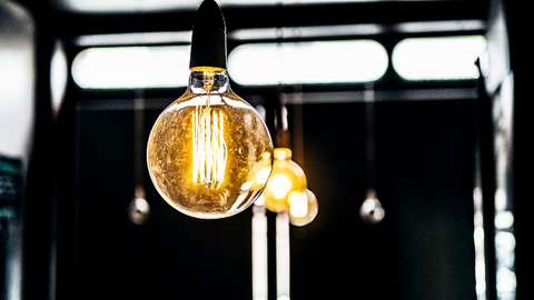 &iquest;C&oacute;mo elegir una compa&ntilde;&iacute;a de luz especializada en aut&oacute;nomos?