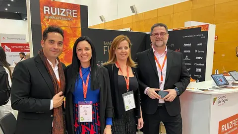 El equipo de Ruiz Re en la Semana del Seguro.